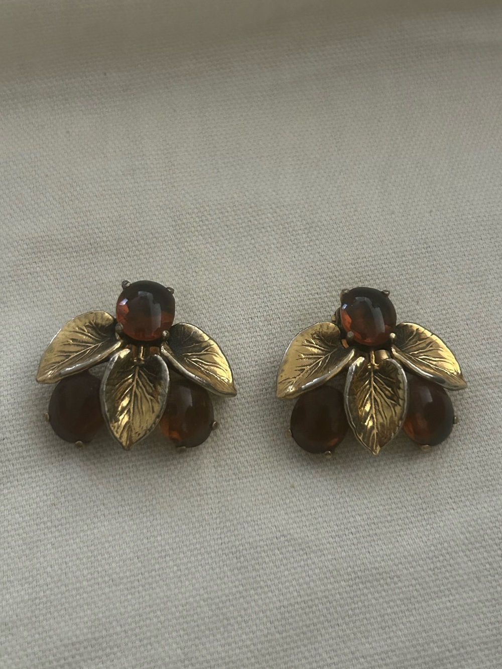RARE Vtg Elsa Schiaparelli Gold Tone Cascading Leaf Glass Signed Clip Earrings
